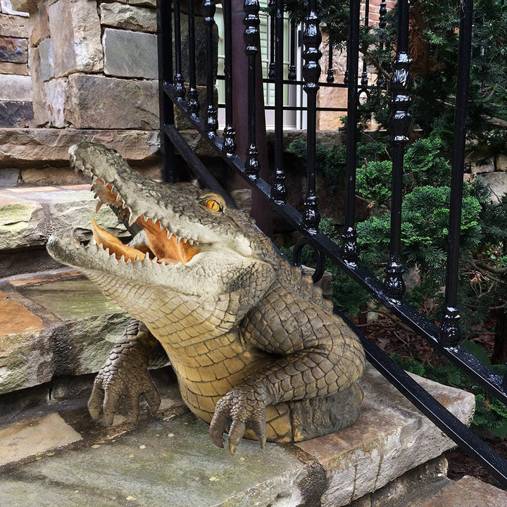 Kalsten | Garden Swamp Gator Statue