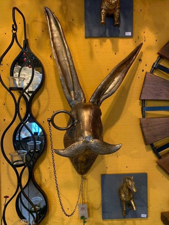 ArtBeest Animal Head Wall Decoration – Hand-Painted Playful Figures Made of Resin | Kalsten