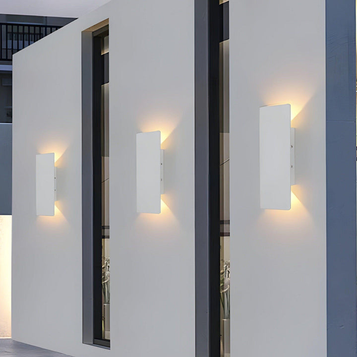 Light - Modern weatherproof LED wall lamp made of aluminum for outdoor use | Kalsten