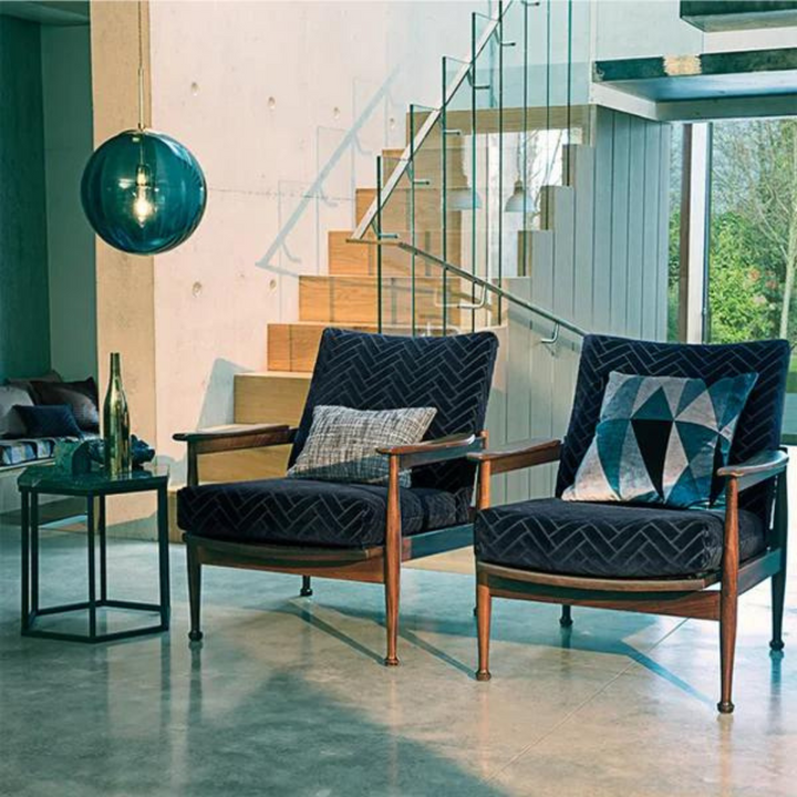 Elegant Glass Sphere Pendant Lamp for Luxury Interiors Kalsten