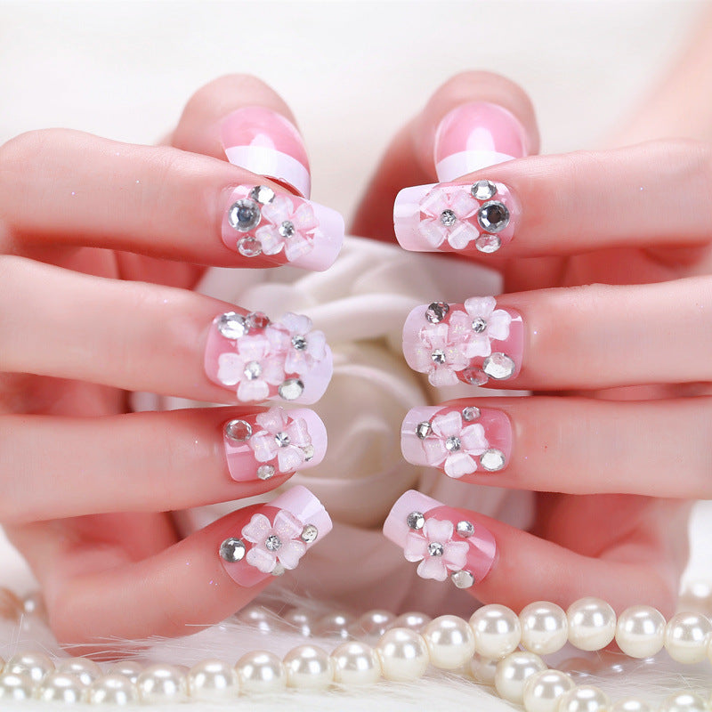 Artificial nails with delicate floral decorations Kalsten