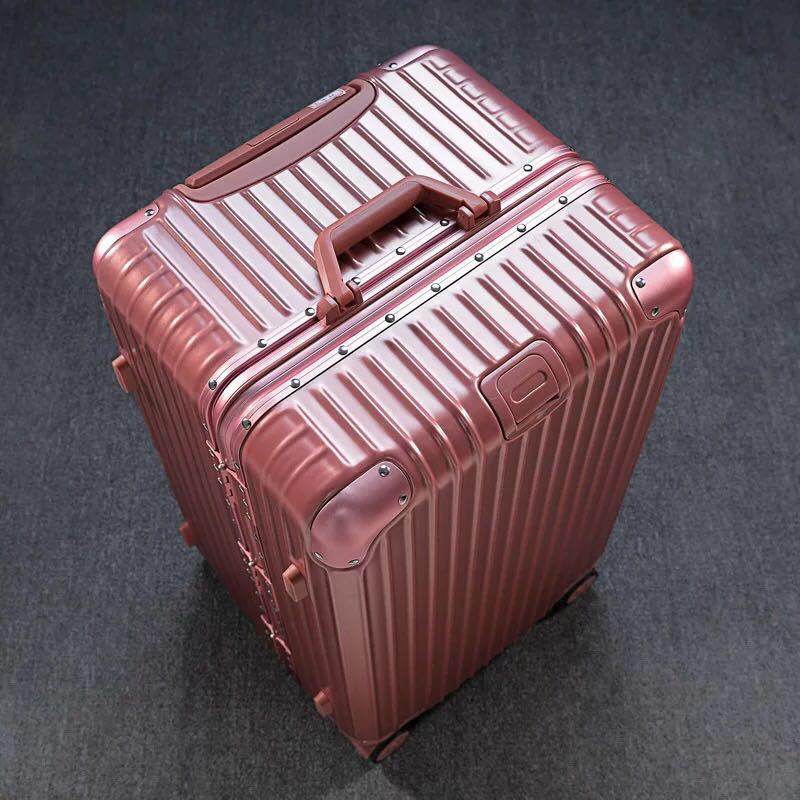 Durable Hard-Shell Travel Suitcase Kalsten