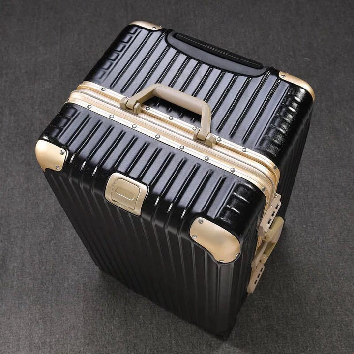 Durable Hard-Shell Travel Suitcase Kalsten