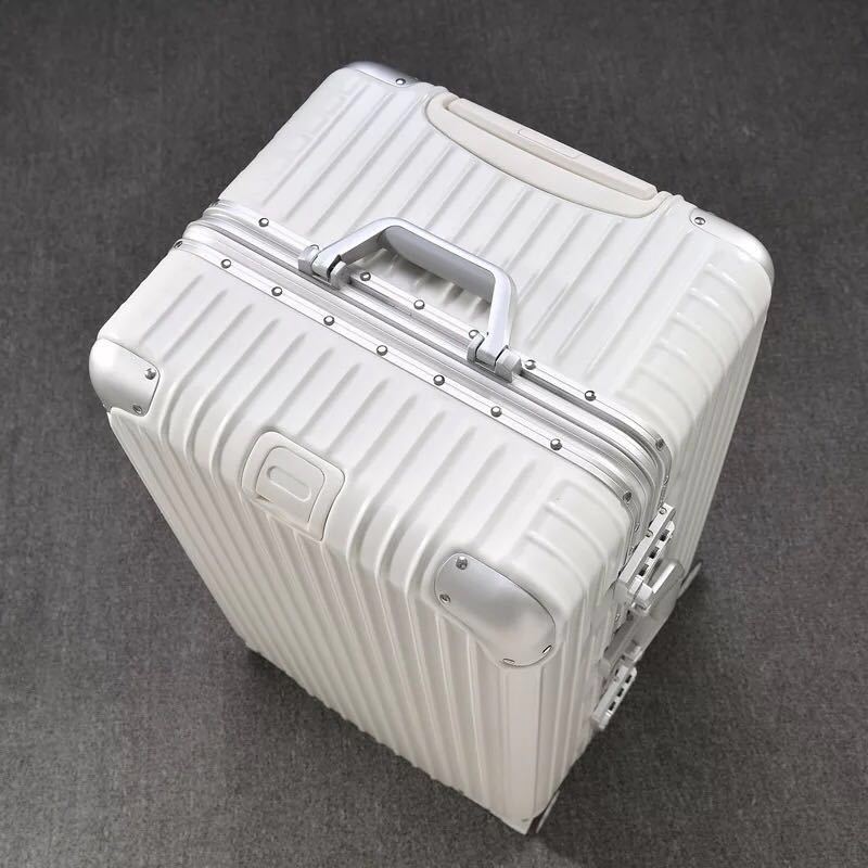 Durable Hard-Shell Travel Suitcase Kalsten