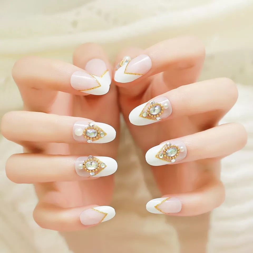 Decorative Press-On Nail Set with Elegant Accents