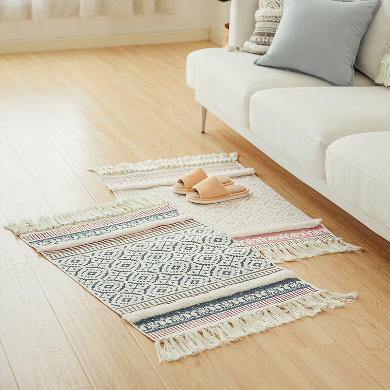 Handwoven cotton runner in Scandi-Boho style with fringes and geometric diamond jacquard Kalsten