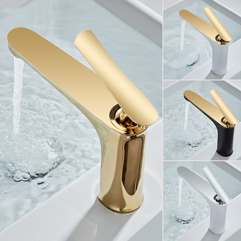 Kalsten | Luxury 1 Handle Sink Bathroom Faucet Round Brass Sink Faucet with Water Hose