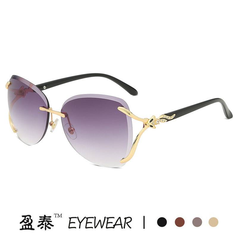 Women's elegant sunglasses with extravagant metal frame and mirrored lenses Kalsten