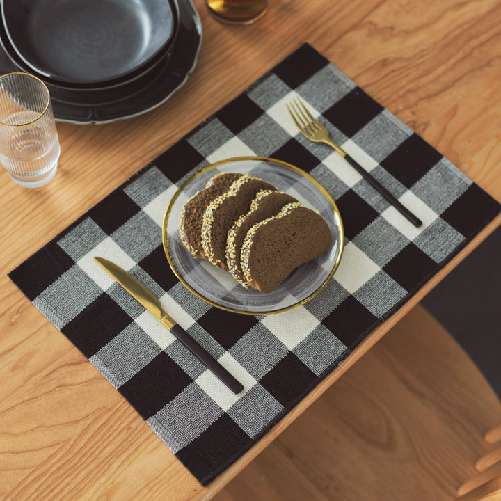 Woven table placemat in buffalo check made of cotton blend Kalsten