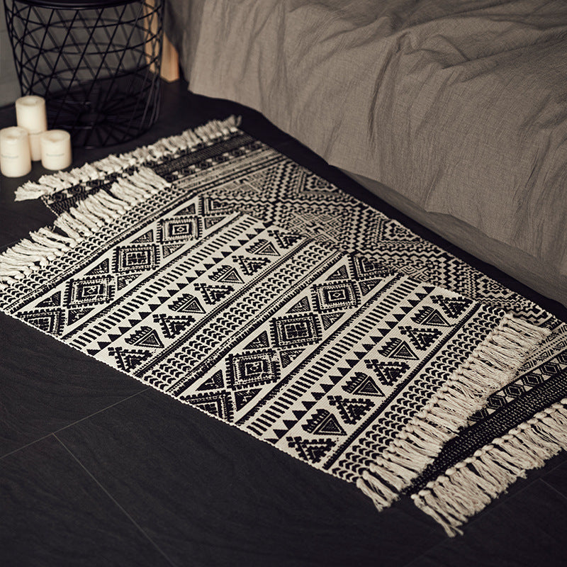 Flat-woven cotton blend runner with ethnic diamond jacquard and fringes Kalsten