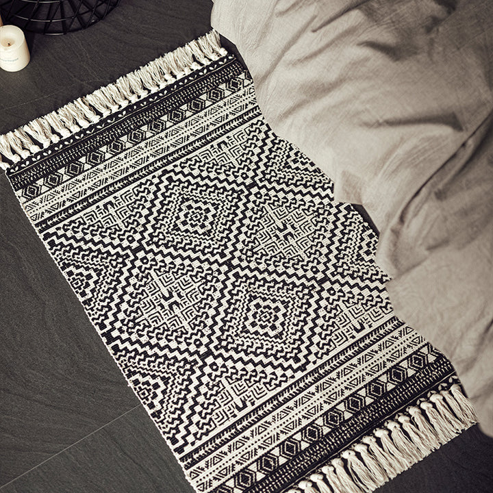 Flat-woven cotton blend runner with ethnic diamond jacquard and fringes Kalsten