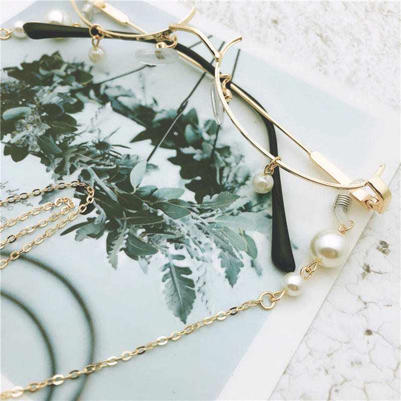 Elegant Long Pearl Chain Eyewear Holder Kalsten