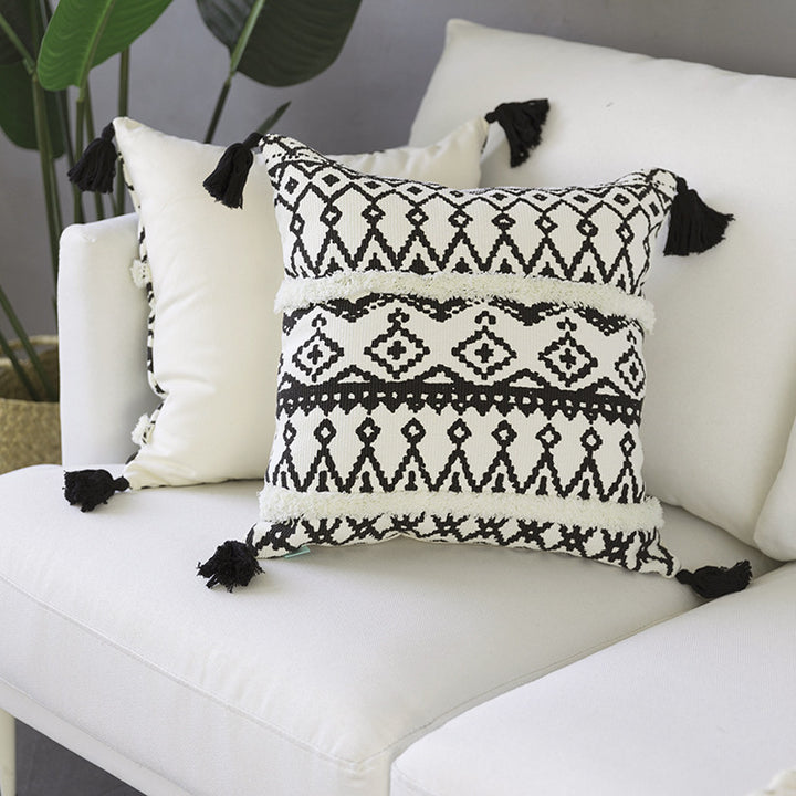 Square cushion cover in Boho-Ethno style with hand-tufted stripes and corner tassels