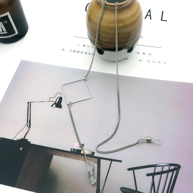 Geometric Chain Eyewear Holder Kalsten