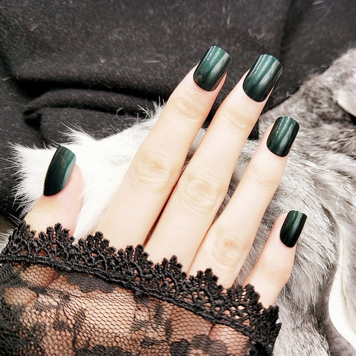 Glossy Nail Wraps for Elegant Manicure