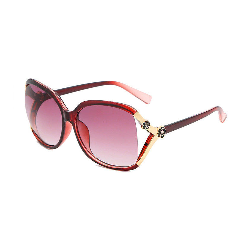 Women's Oversized Designer Sunglasses with Luxurious Accents Kalsten