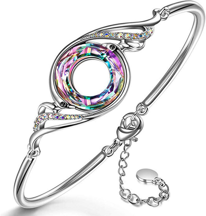 Luxurious Crystal-Embellished Pendant Necklace Kalsten