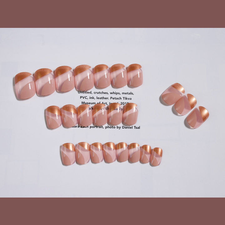 Artificial nails with elegant design and metallic finish Kalsten