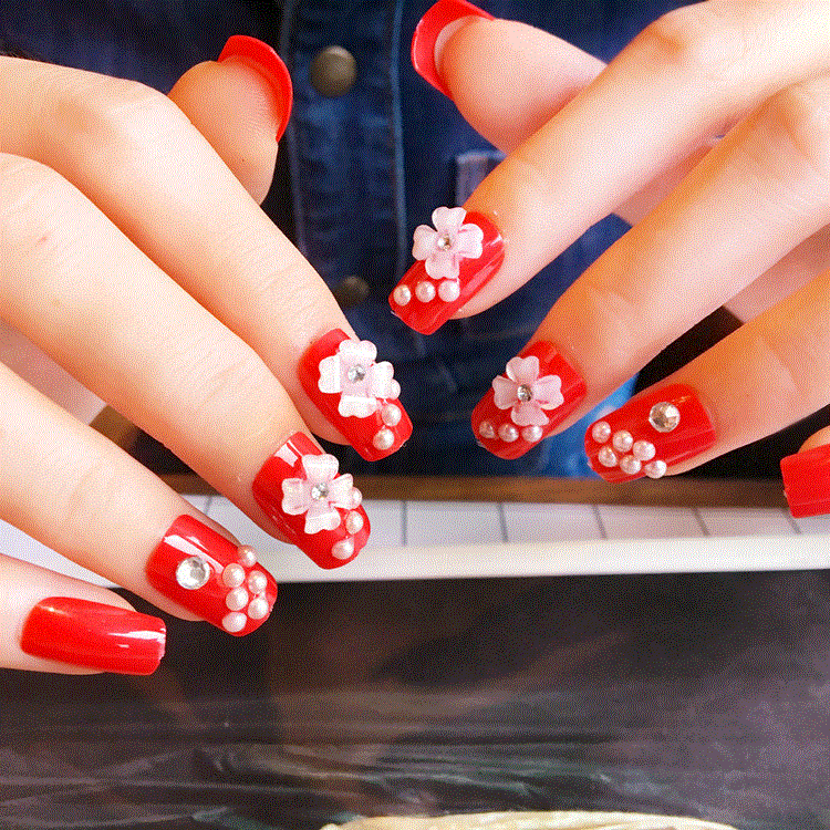 Floral Embellished Press-On Nail Set
