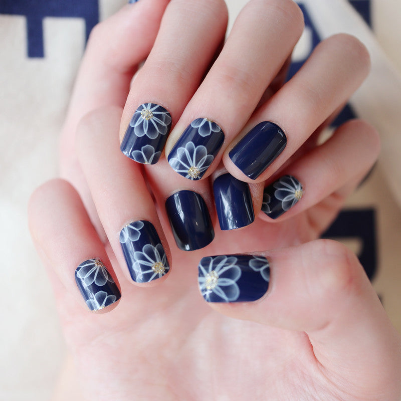 Artistic Floral Press-On Nail Set