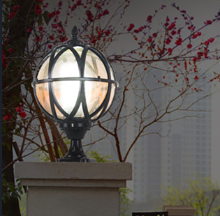 Traditional Colonial Globe Glass Aluminum 1-Light Outdoor Light For Garden | Kalsten