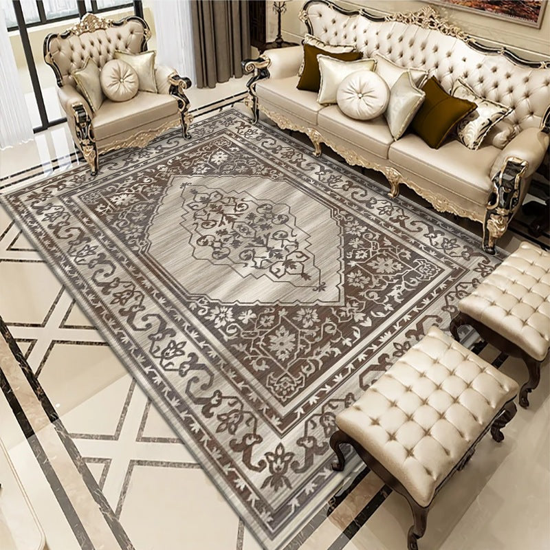 Luxury Vintage-Inspired Area Rug Kalsten