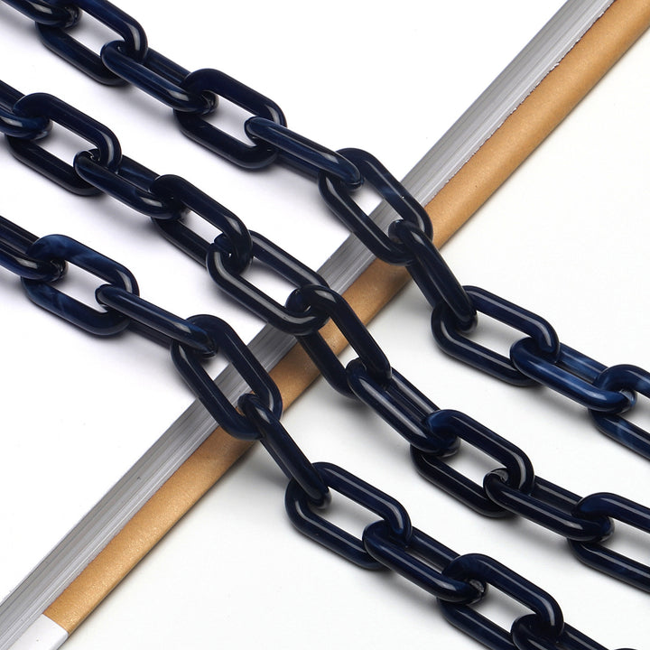 Fashion-Forward Eyewear Chain Kalsten