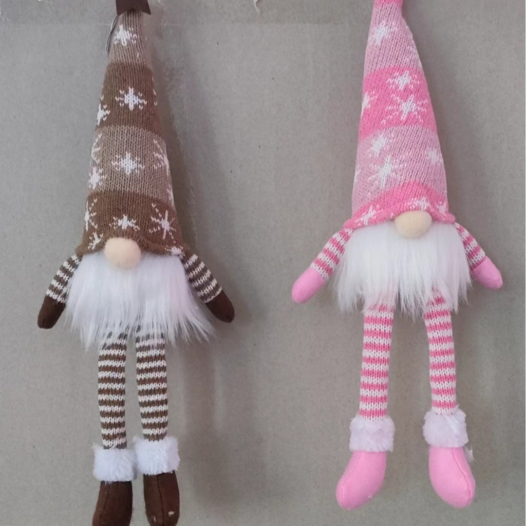 Illuminated gnome figure, sitting, with knit hat