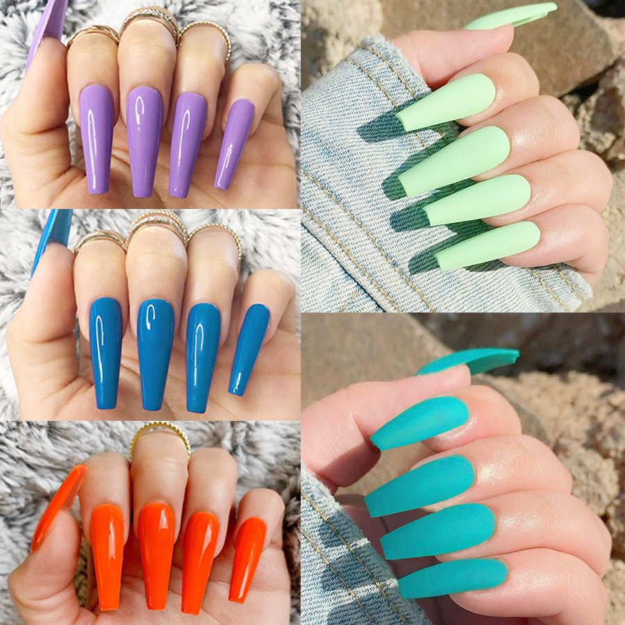 Glamorous artificial nails with high-gloss finish Kalsten