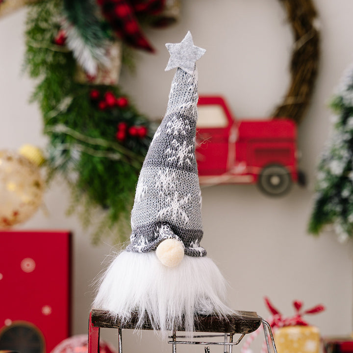 Illuminated Christmas gnome figurines with knitted hat