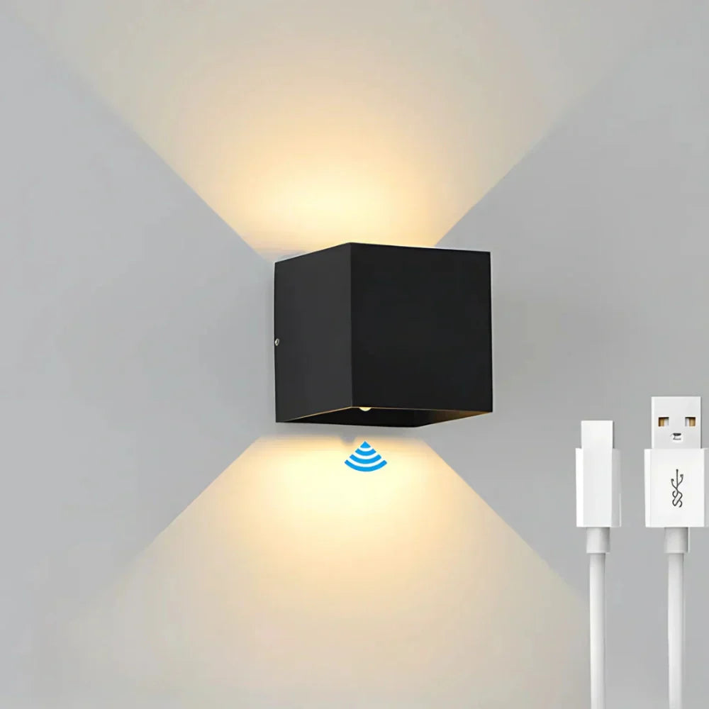 Kalsten | Modern Black Aluminium Wall Light