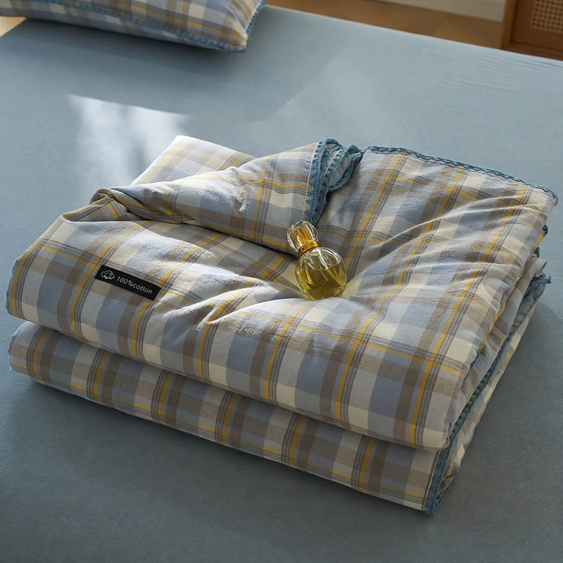 Cotton summer blanket, detergent-treated