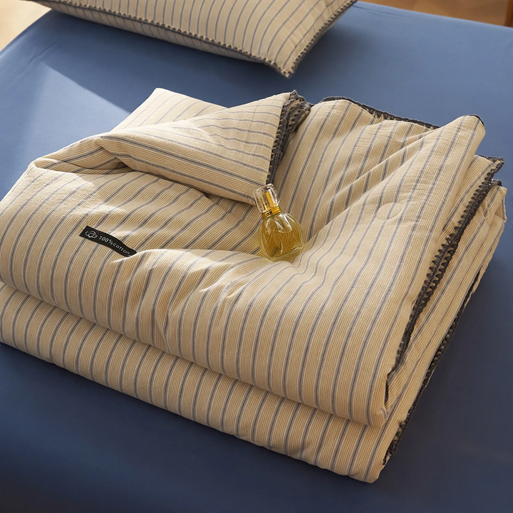 Cotton summer blanket, detergent-treated