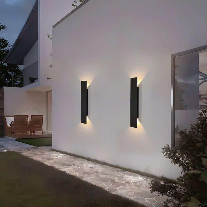 Light - Modern weatherproof LED wall lamp made of aluminum for outdoor use | Kalsten