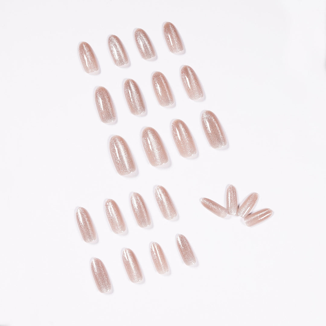 Glittering nail art with elegant accents Kalsten