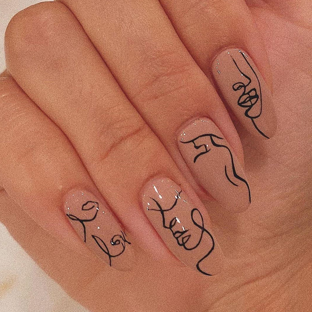 Artful Nail Art in Minimalist Design Kalsten