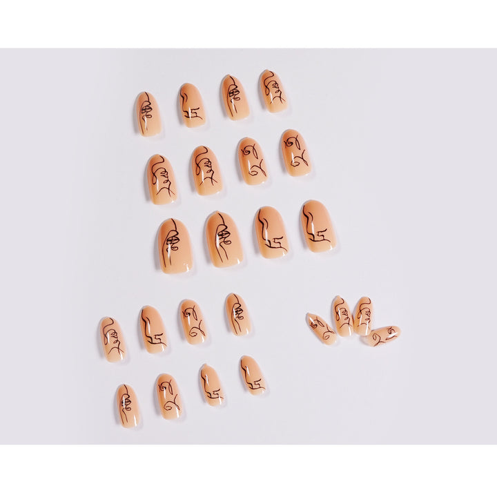 Artful Nail Art in Minimalist Design Kalsten