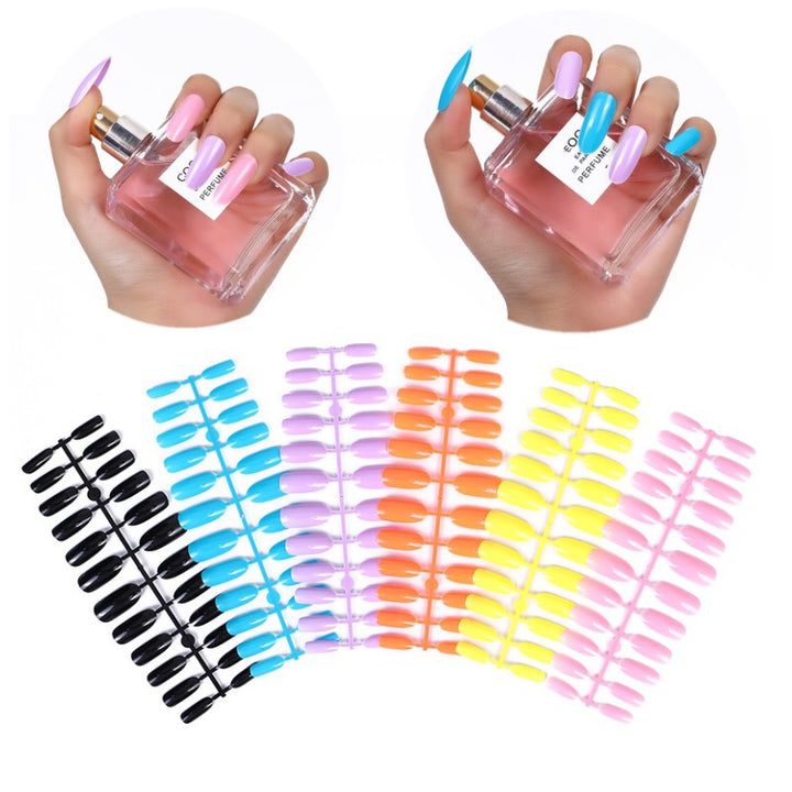 Artificial nails in elegant design Kalsten