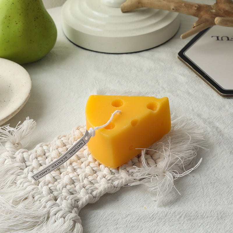 Decorative Realistic Lemon-Shaped Scented Soy Candle with Cotton Wick