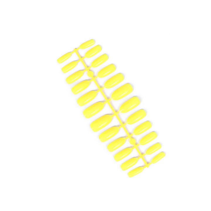 Artificial nails in elegant design Kalsten