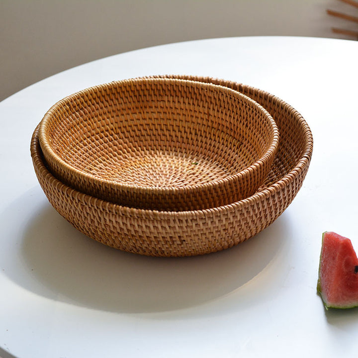 Decorative serving plate made of woven natural material Kalsten