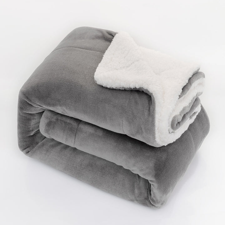 Women's reversible blanket in modern design with soft plush Kalsten