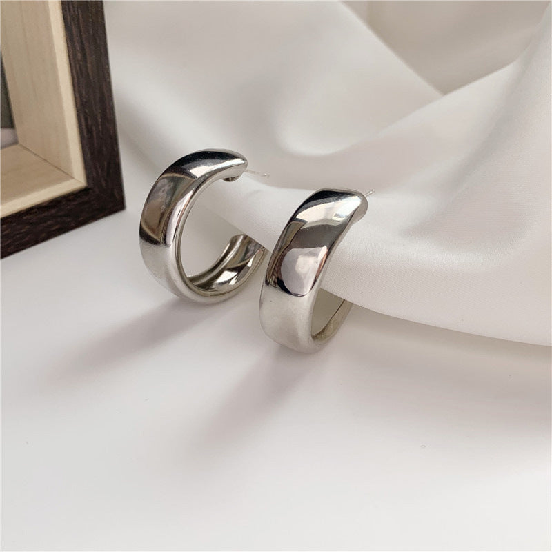 Fashionable Hoops Made of High-Quality Precious Metal Kalsten