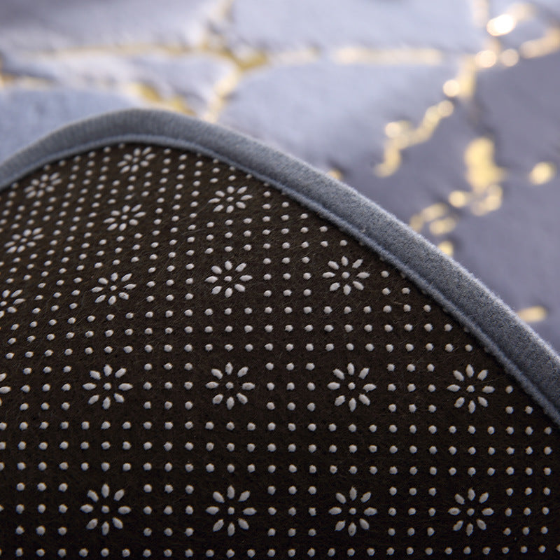 Luxurious Velvet Bath Mat Kalsten