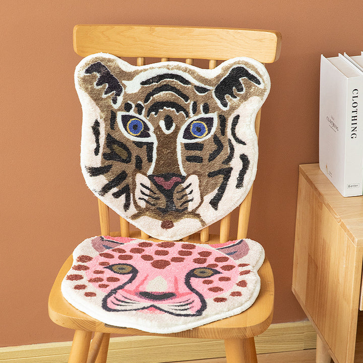 Round plush seat cushion with child-friendly animal patterns