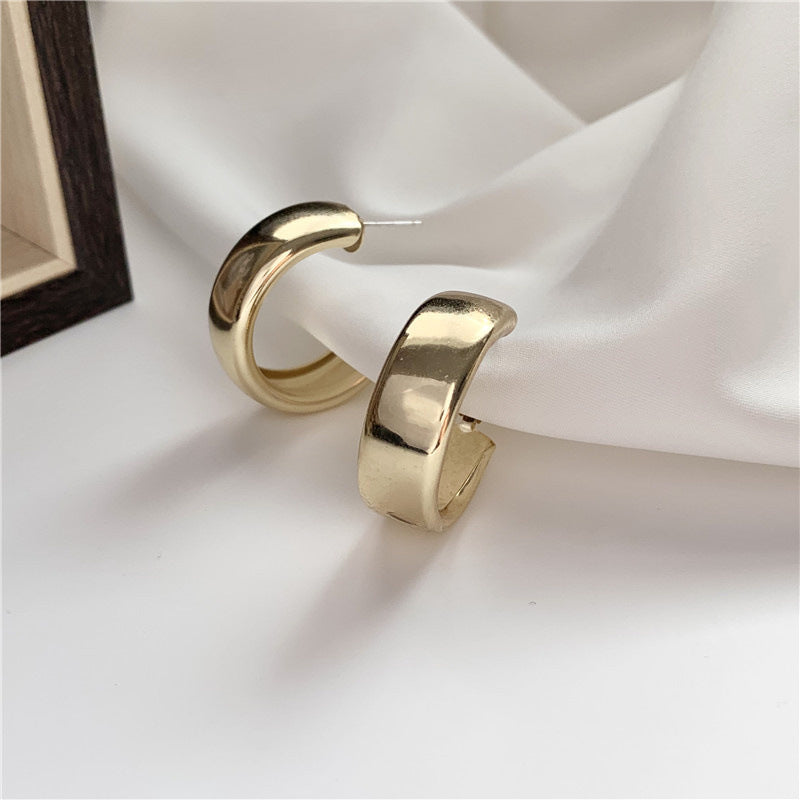 Fashionable Hoops Made of High-Quality Precious Metal Kalsten