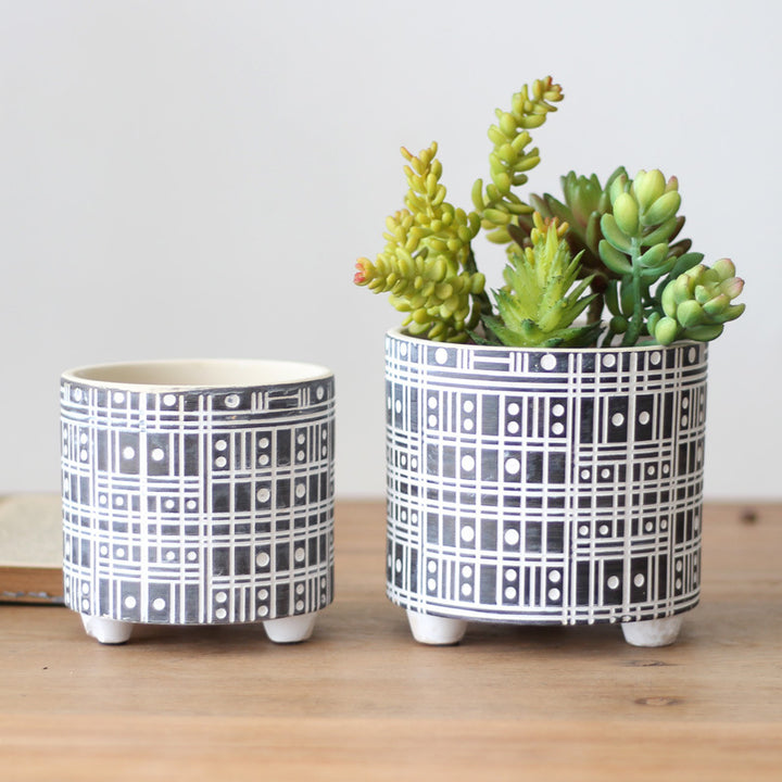 Decorative flower pot with elegant pattern Kalsten