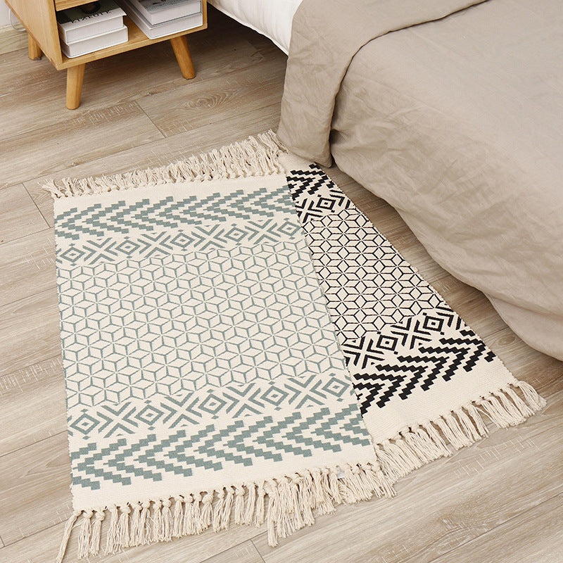 Flat-woven cotton runner with graphic stripe pattern and fringes Kalsten