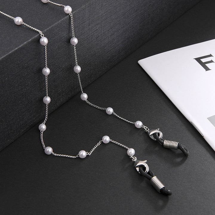 Elegant Pearl Chain Eyewear Holder Kalsten