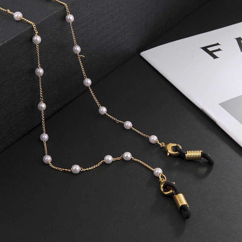 Elegant Pearl Chain Eyewear Holder Kalsten
